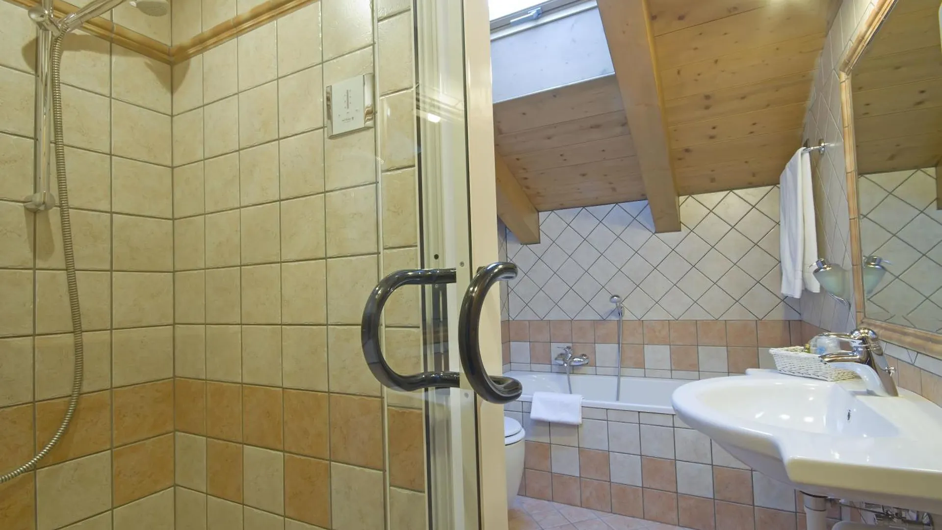 *** Bed & Breakfast Chalet Mattias Livigno Italia