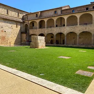Contessa Ava Dei Lambardi , Monteriggioni Italien